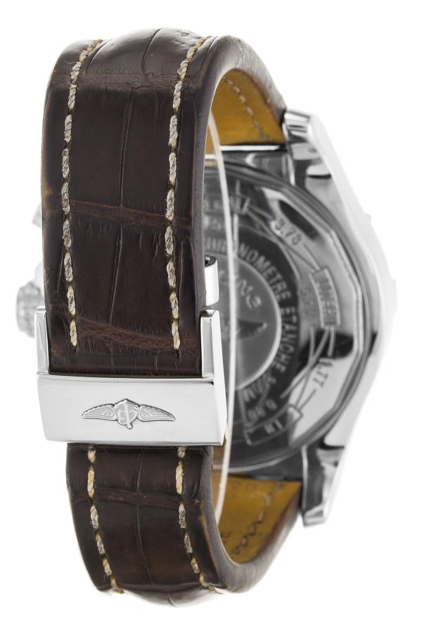 Resilient Breitling Super Avenger A 929
