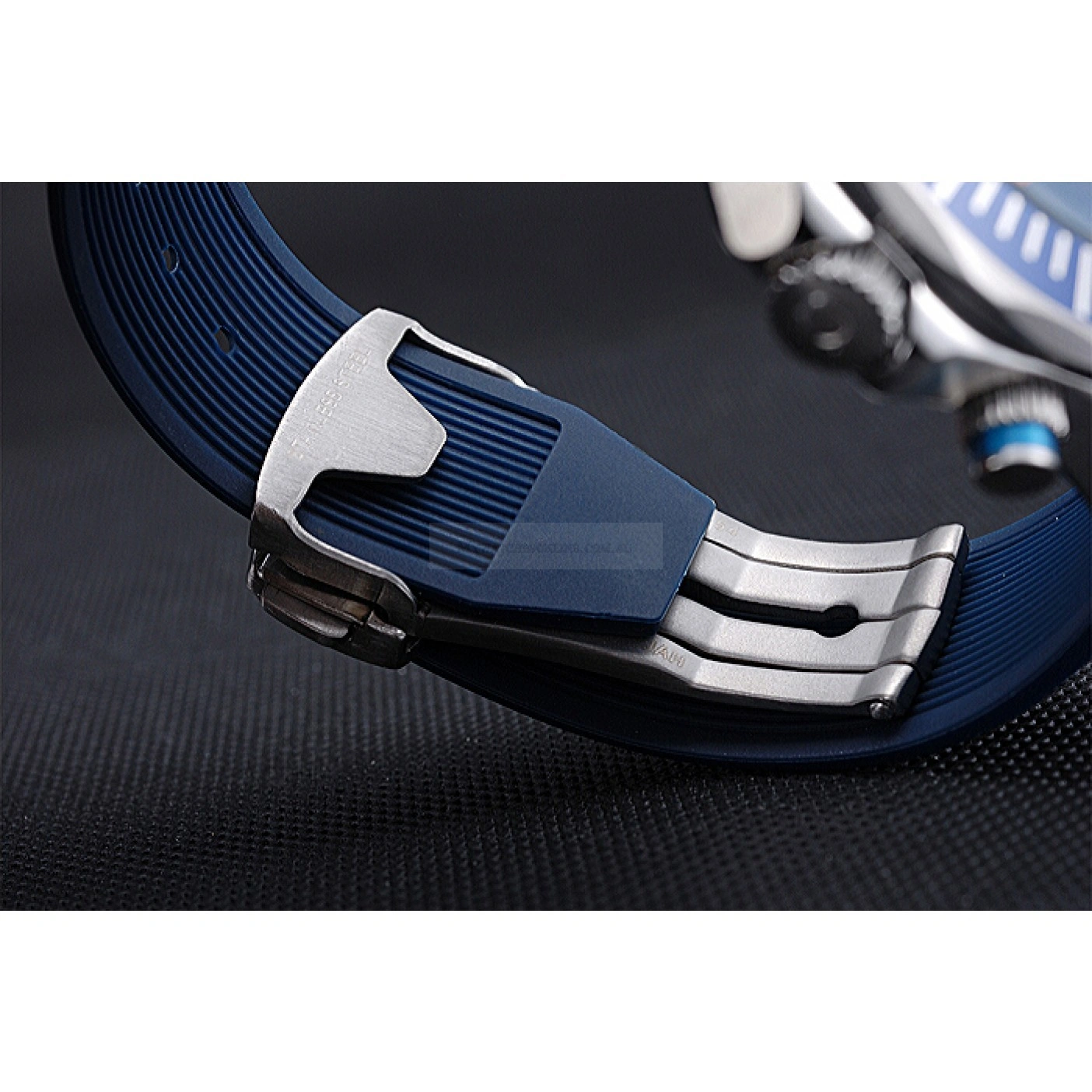 EyeCatching Omega Seamaster 450