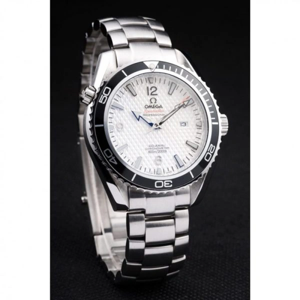 Sleek Omega Seamaster Planet Ocean Co-axial Black 562