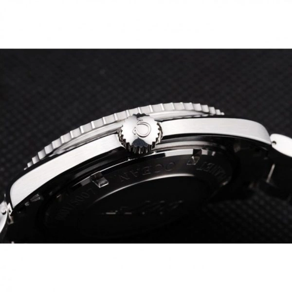 Sleek Omega Seamaster Planet Ocean Co-axial Black 562