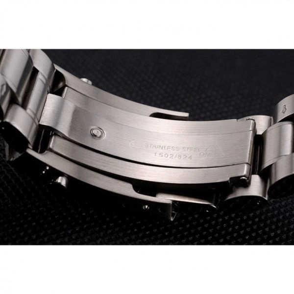 Omega Speedmaster Comfortable 677