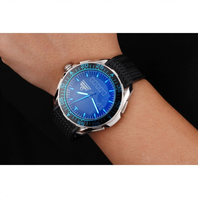 Colorful Omega Speedmaster 651